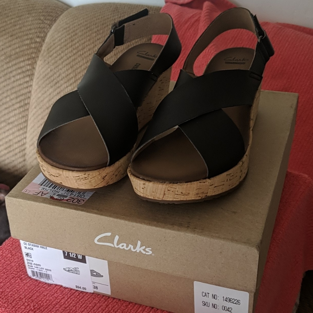 Clark's Brand New - Picture 1 of 2